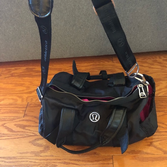 lululemon mini duffle bag